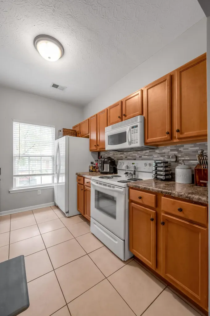 3855 Lochdale Terrace Lexington KY 40514