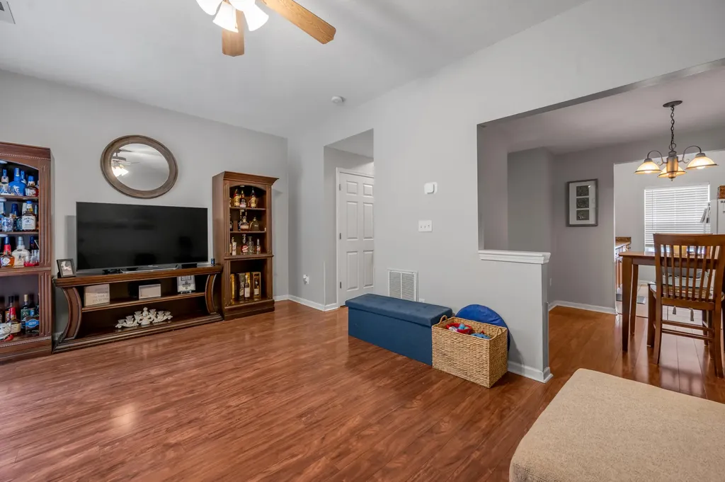 3855 Lochdale Terrace Lexington KY 40514