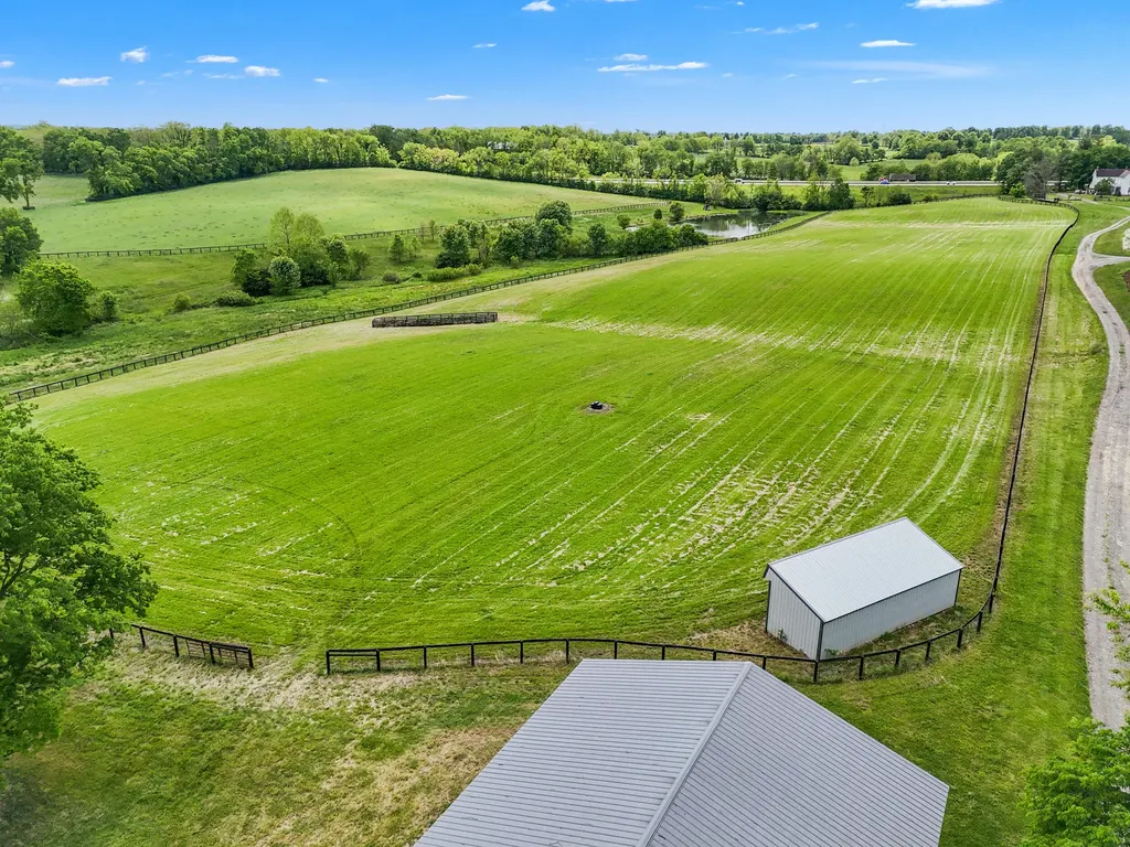 4119 W Leestown Road Midway KY 40347