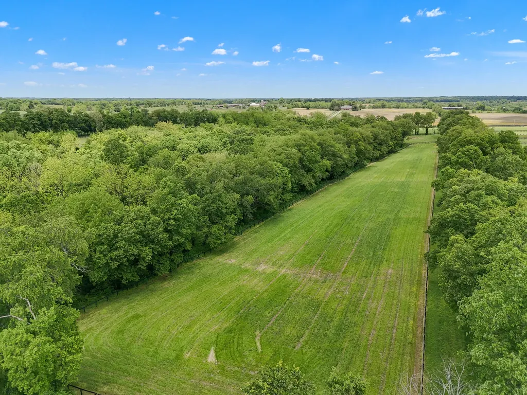 4119 W Leestown Road Midway KY 40347