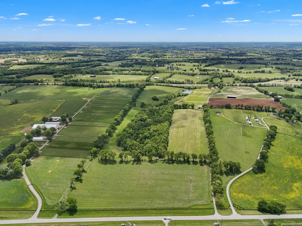 4119 W Leestown Road Midway KY 40347