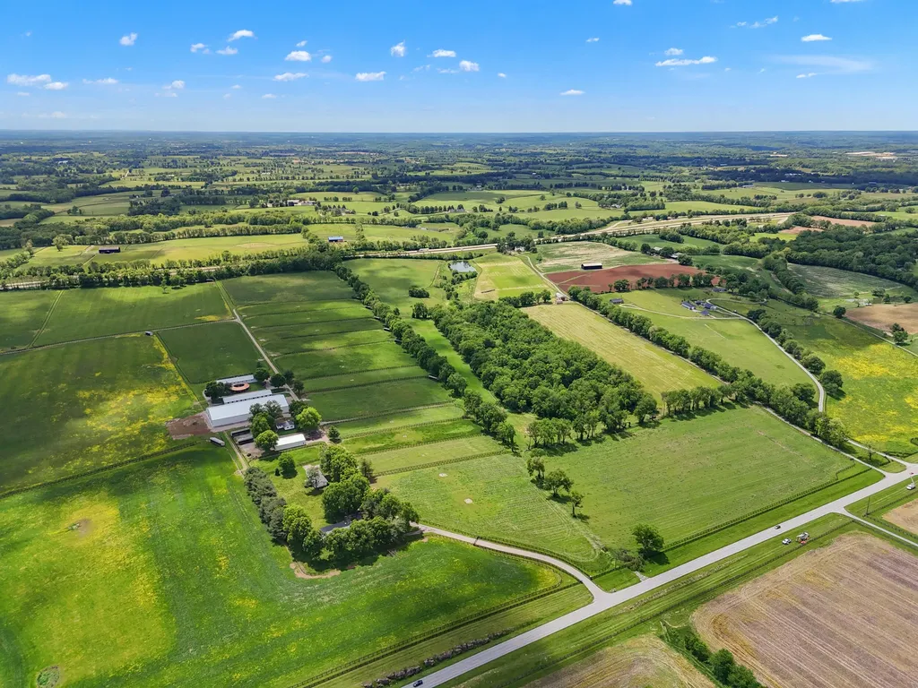 4119 W Leestown Road Midway KY 40347