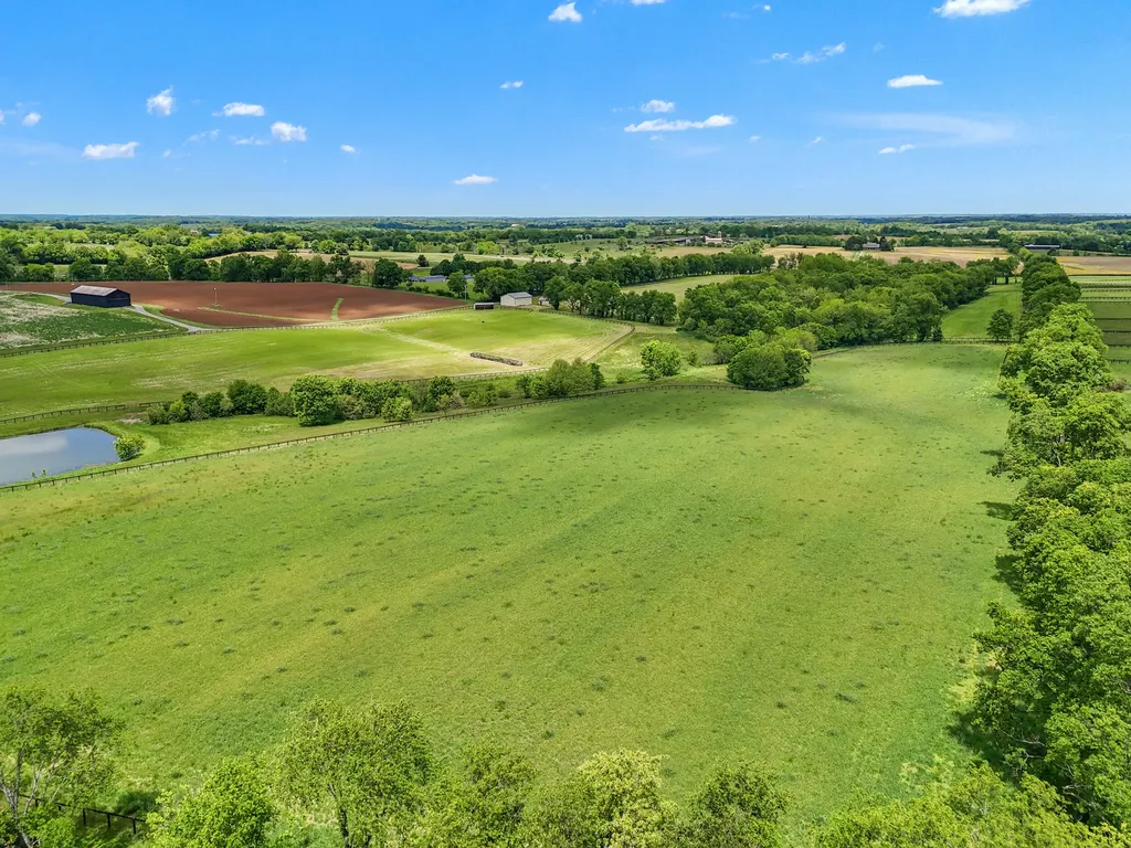 4119 W Leestown Road Midway KY 40347