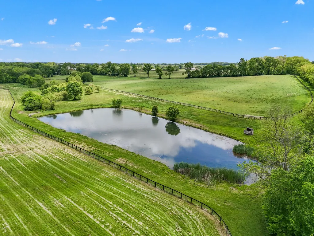 4119 W Leestown Road Midway KY 40347