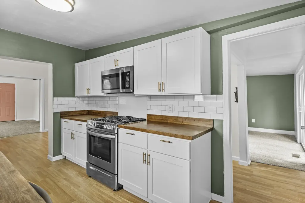 327 Smith Street Midway KY 40347
