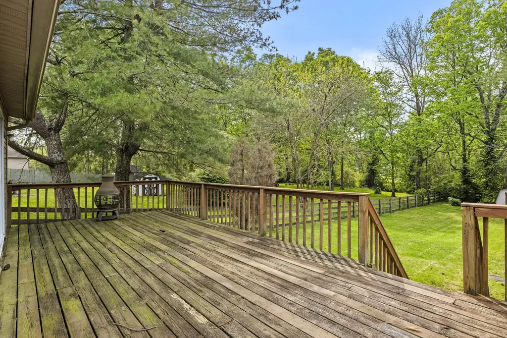 327 Smith Street Midway KY 40347