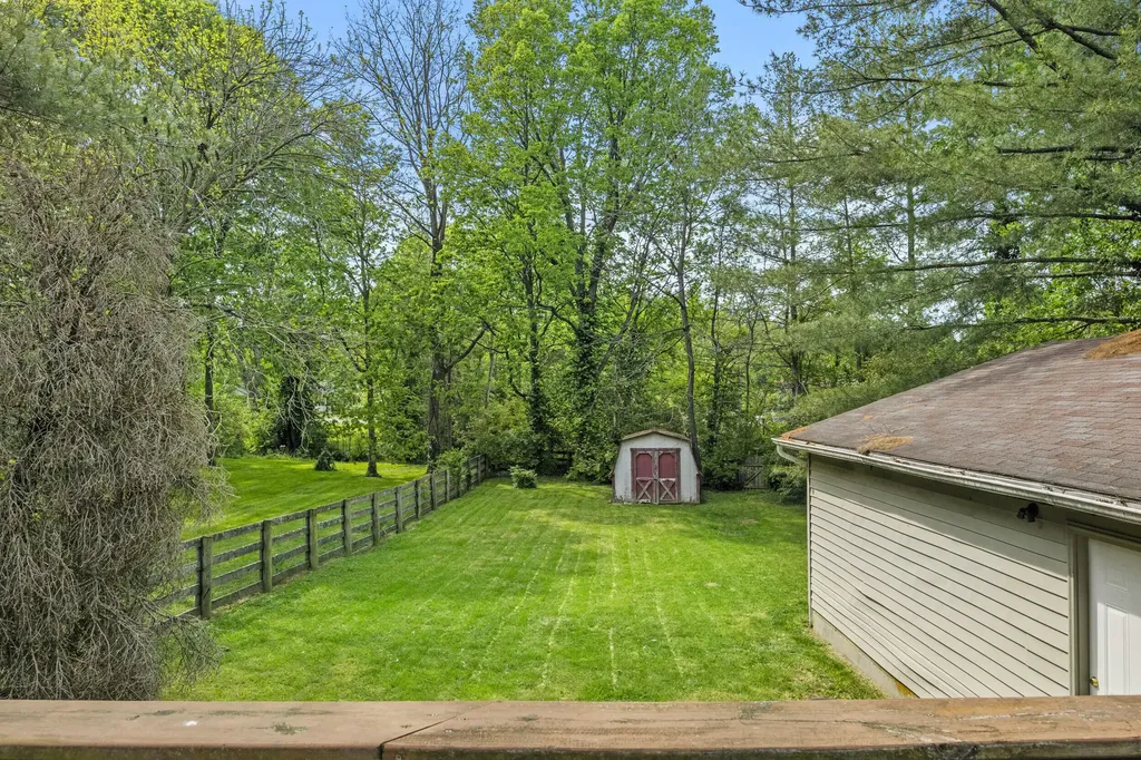 327 Smith Street Midway KY 40347