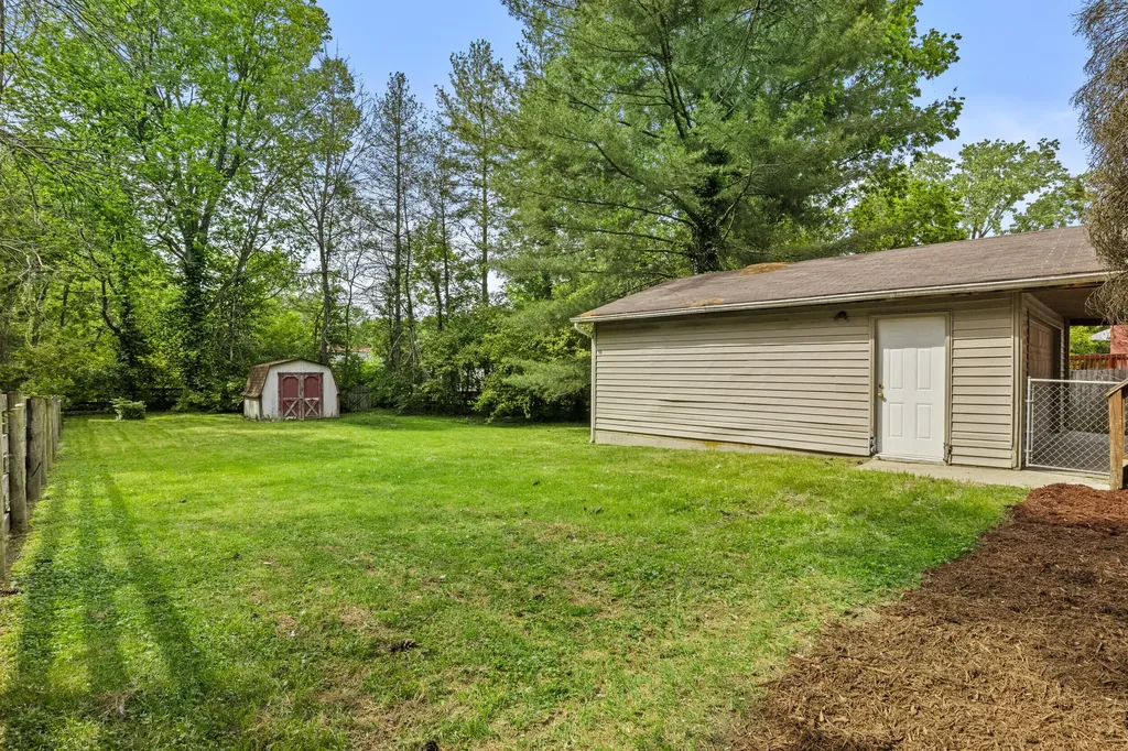 327 Smith Street Midway KY 40347