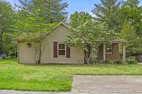 327 Smith Street Midway KY 40347