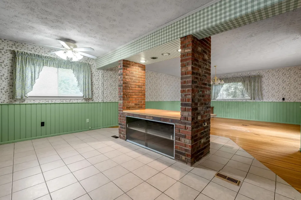 1282 Narragansett Park Lexington KY 40517