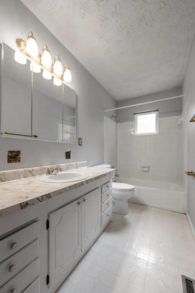 1282 Narragansett Park Lexington KY 40517
