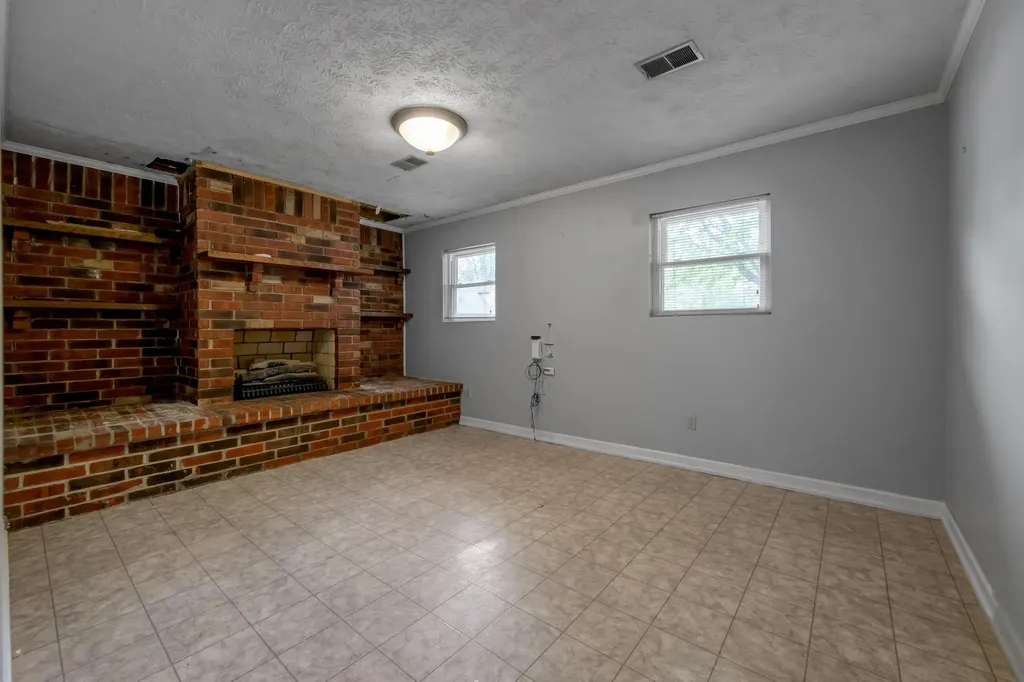 1282 Narragansett Park Lexington KY 40517