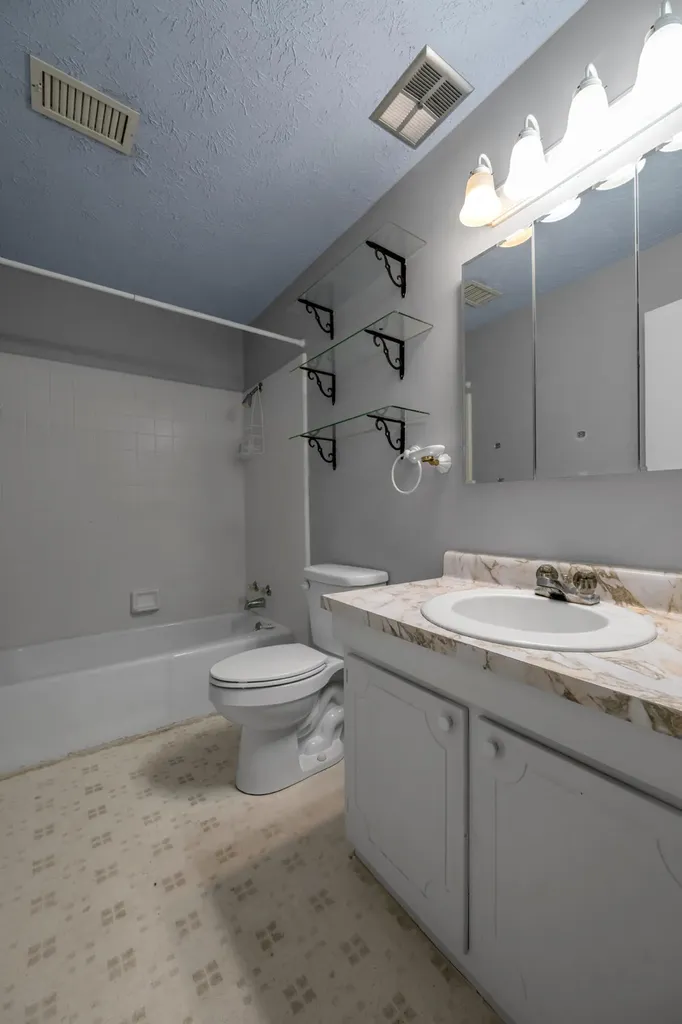 1282 Narragansett Park Lexington KY 40517