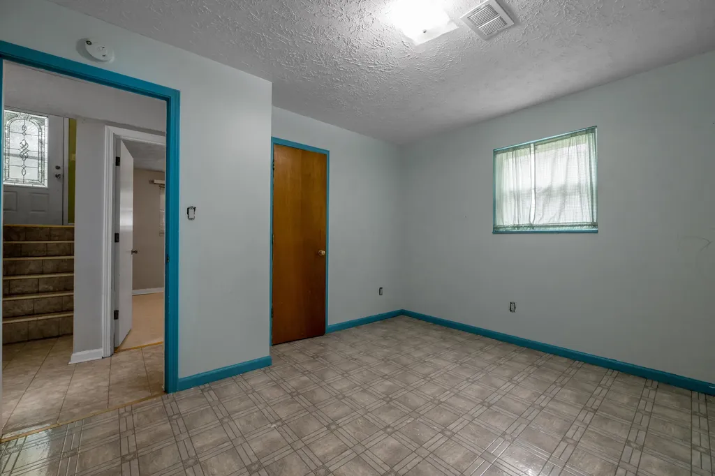 1282 Narragansett Park Lexington KY 40517