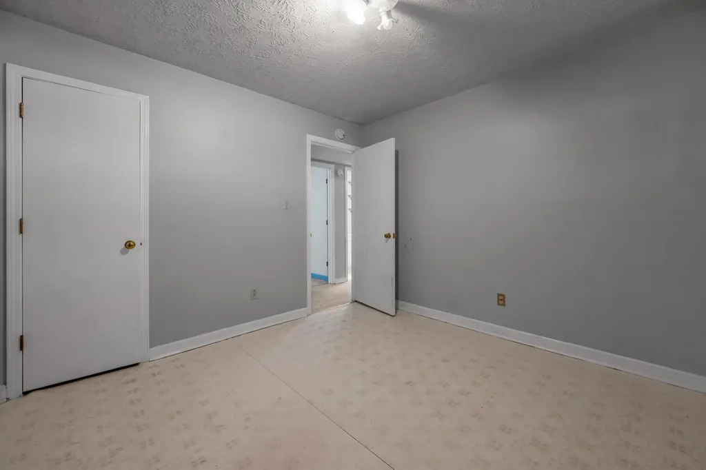1282 Narragansett Park Lexington KY 40517