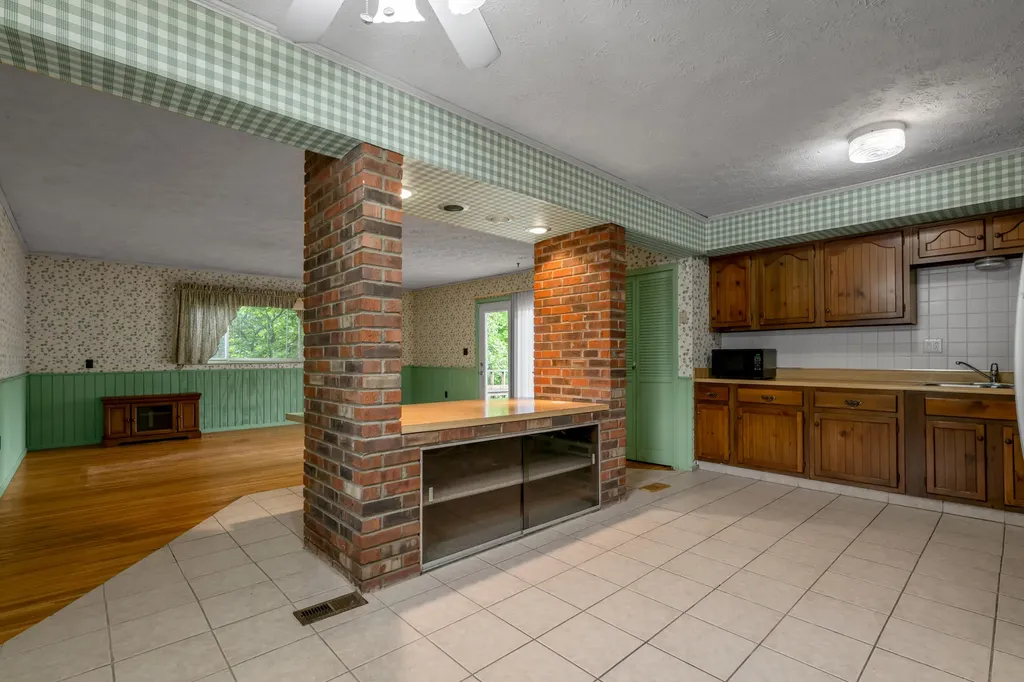 1282 Narragansett Park Lexington KY 40517