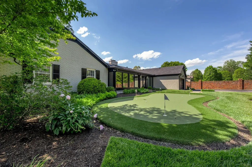 790 Chinoe Road Lexington KY 40502