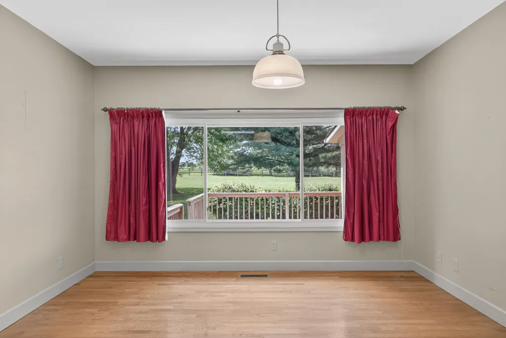 3122 Georgetown Road Paris KY 40361