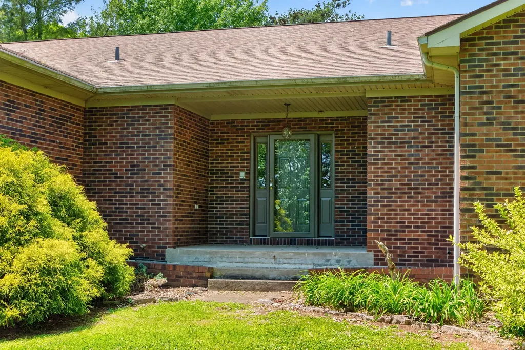 3122 Georgetown Road Paris KY 40361