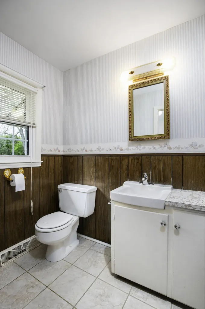 128 Ravenwood Road Versailles KY 40383
