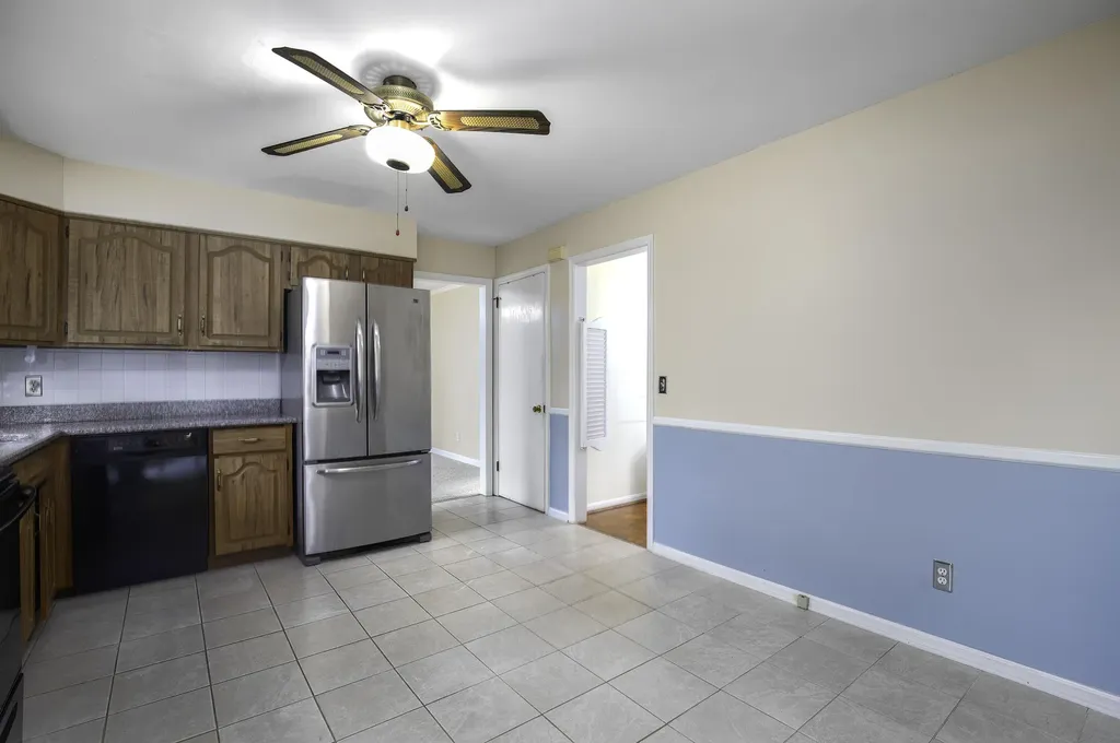 128 Ravenwood Road Versailles KY 40383
