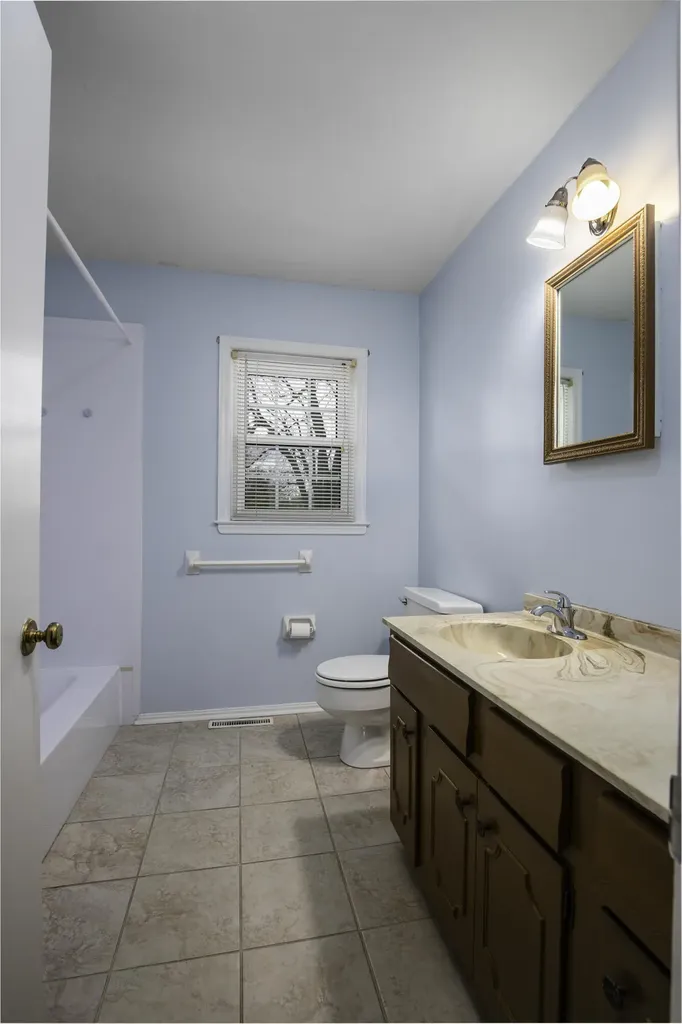128 Ravenwood Road Versailles KY 40383