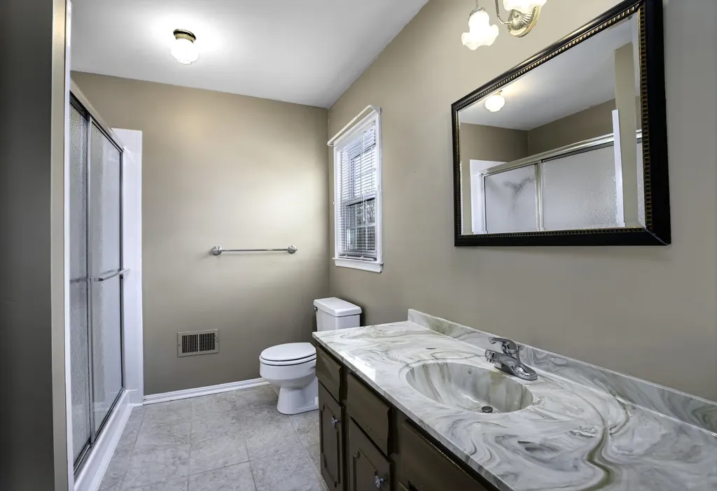 128 Ravenwood Road Versailles KY 40383