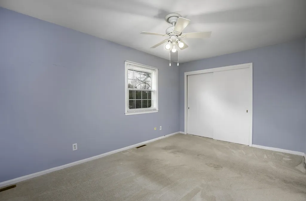 128 Ravenwood Road Versailles KY 40383
