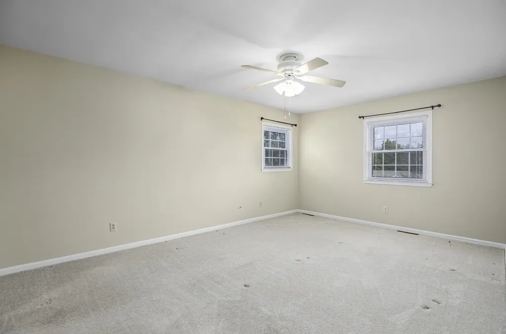 128 Ravenwood Road Versailles KY 40383