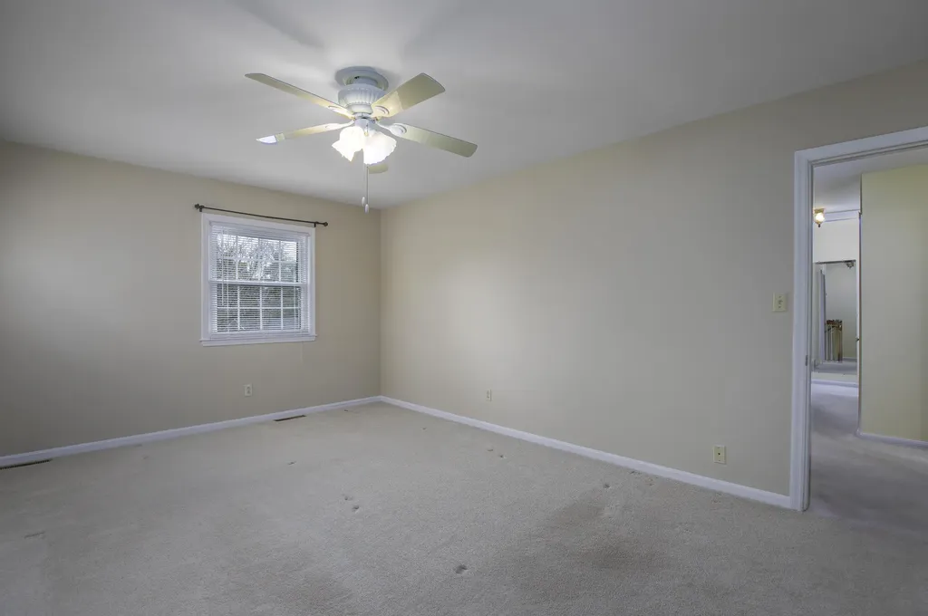 128 Ravenwood Road Versailles KY 40383