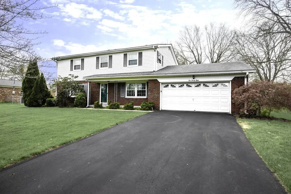 128 Ravenwood Road Versailles KY 40383