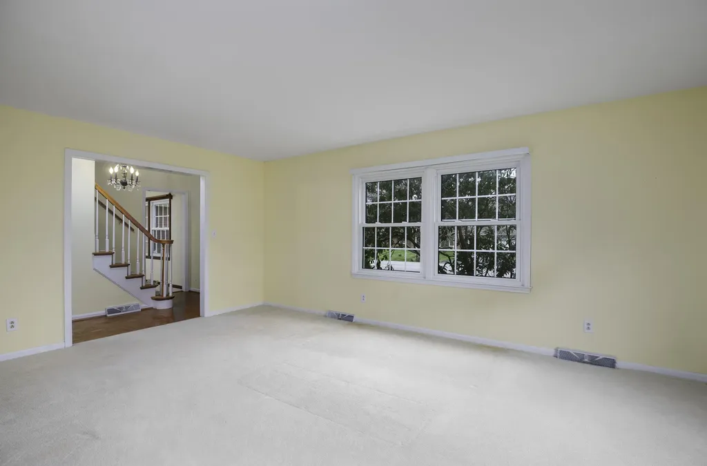 128 Ravenwood Road Versailles KY 40383