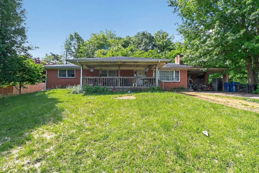 906 Horseshoe Drive Somerset KY 42501