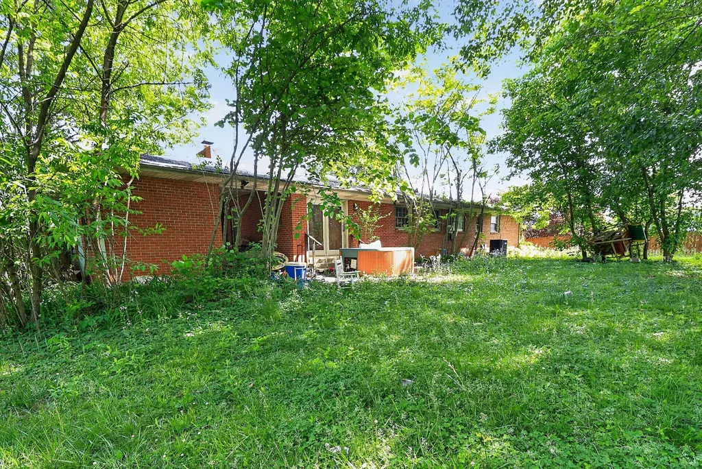 906 Horseshoe Drive Somerset KY 42501