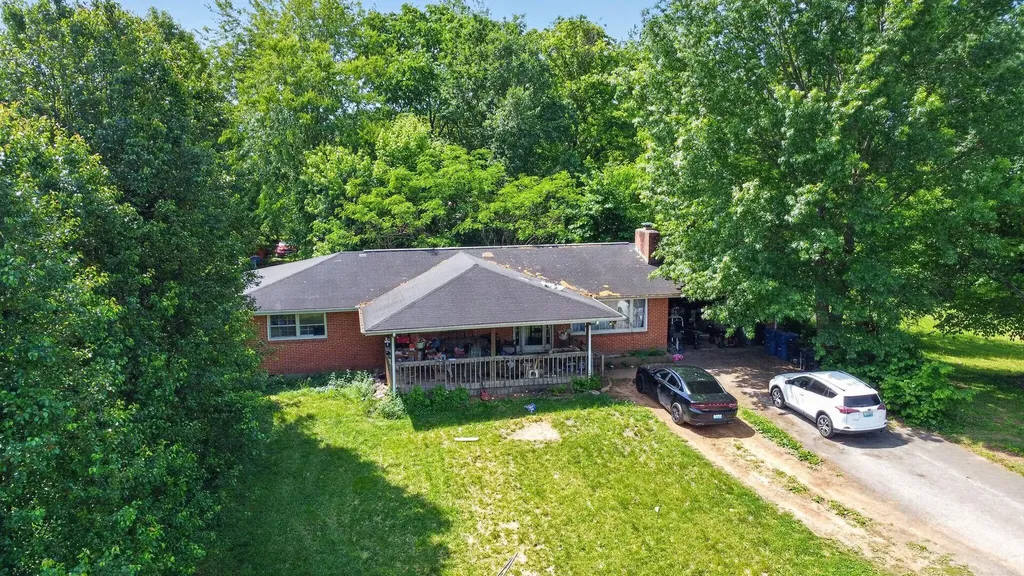 906 Horseshoe Drive Somerset KY 42501