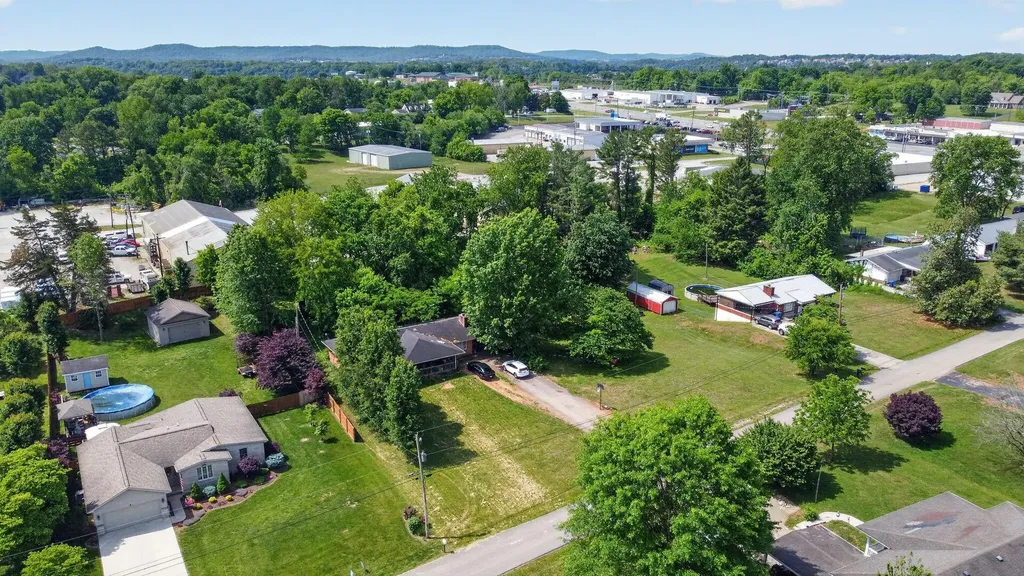 906 Horseshoe Drive Somerset KY 42501