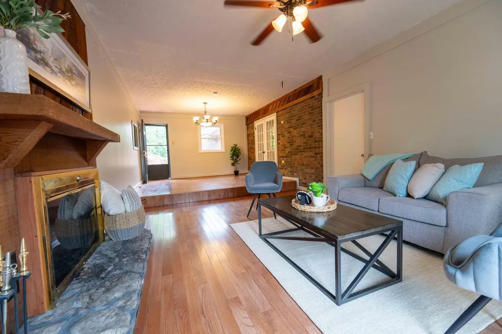 3372 Mount Foraker Drive Lexington KY 40515