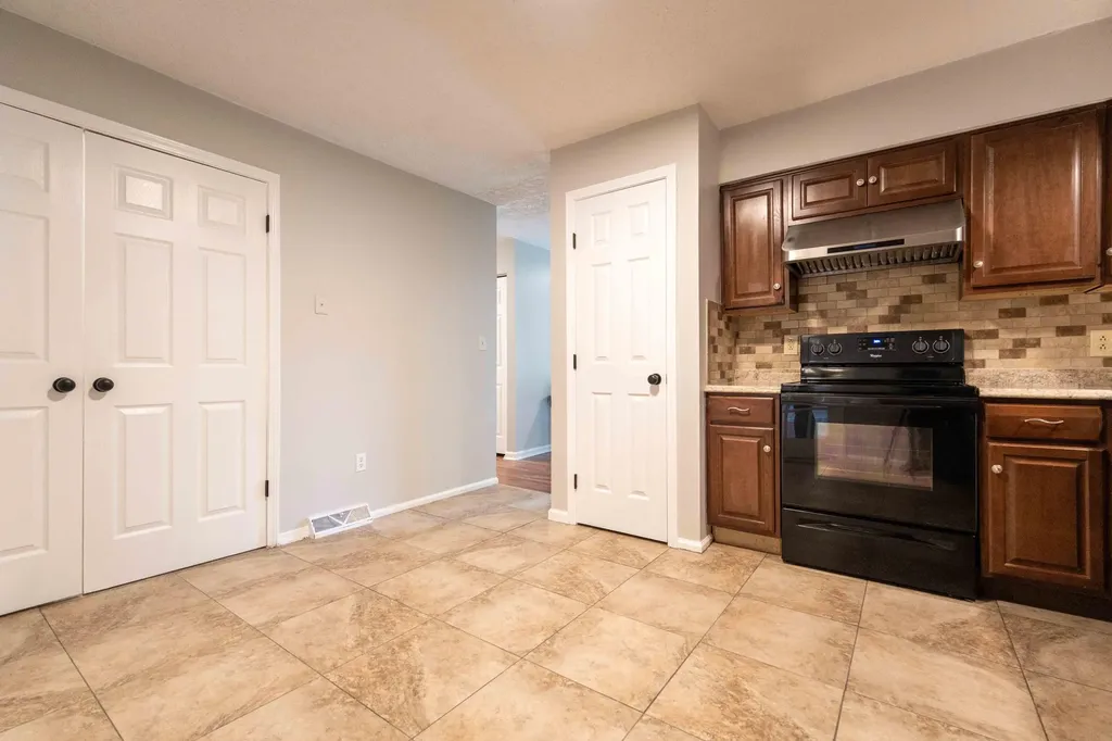 3372 Mount Foraker Drive Lexington KY 40515