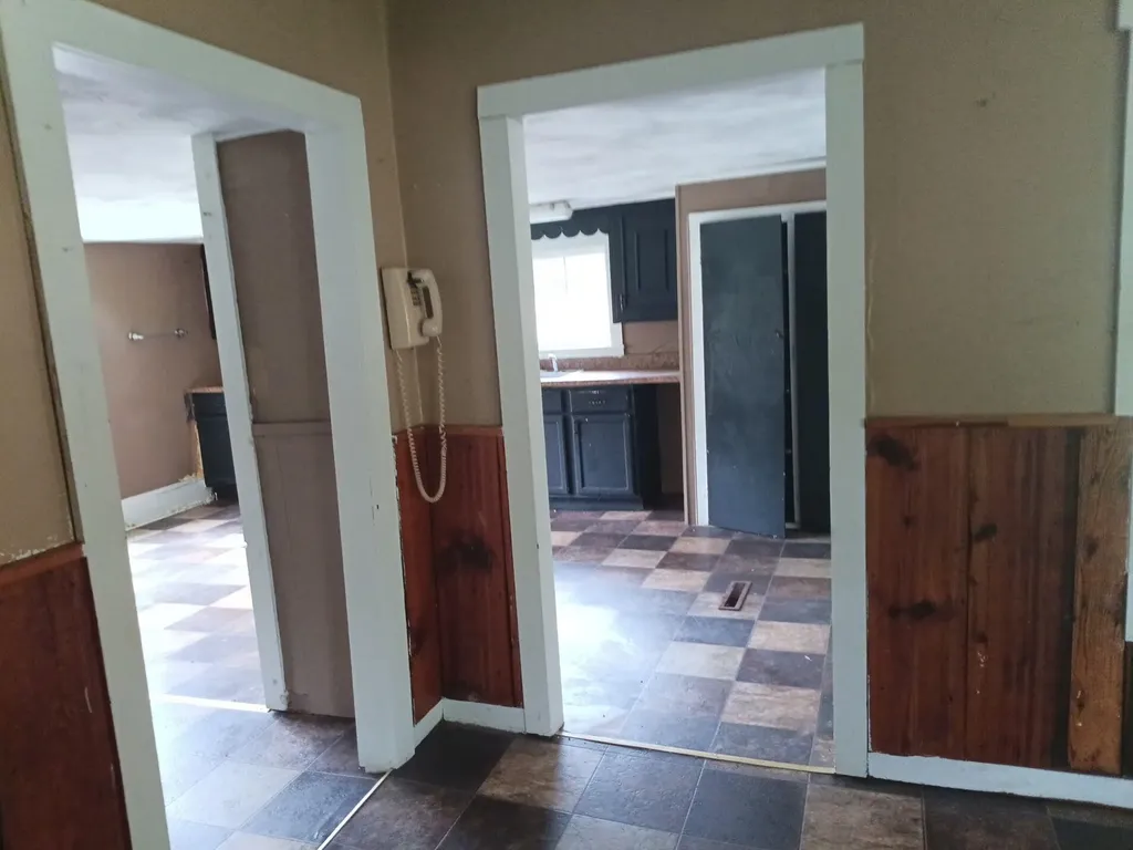 2933 Key Route-1092 Flat Gap KY 41219