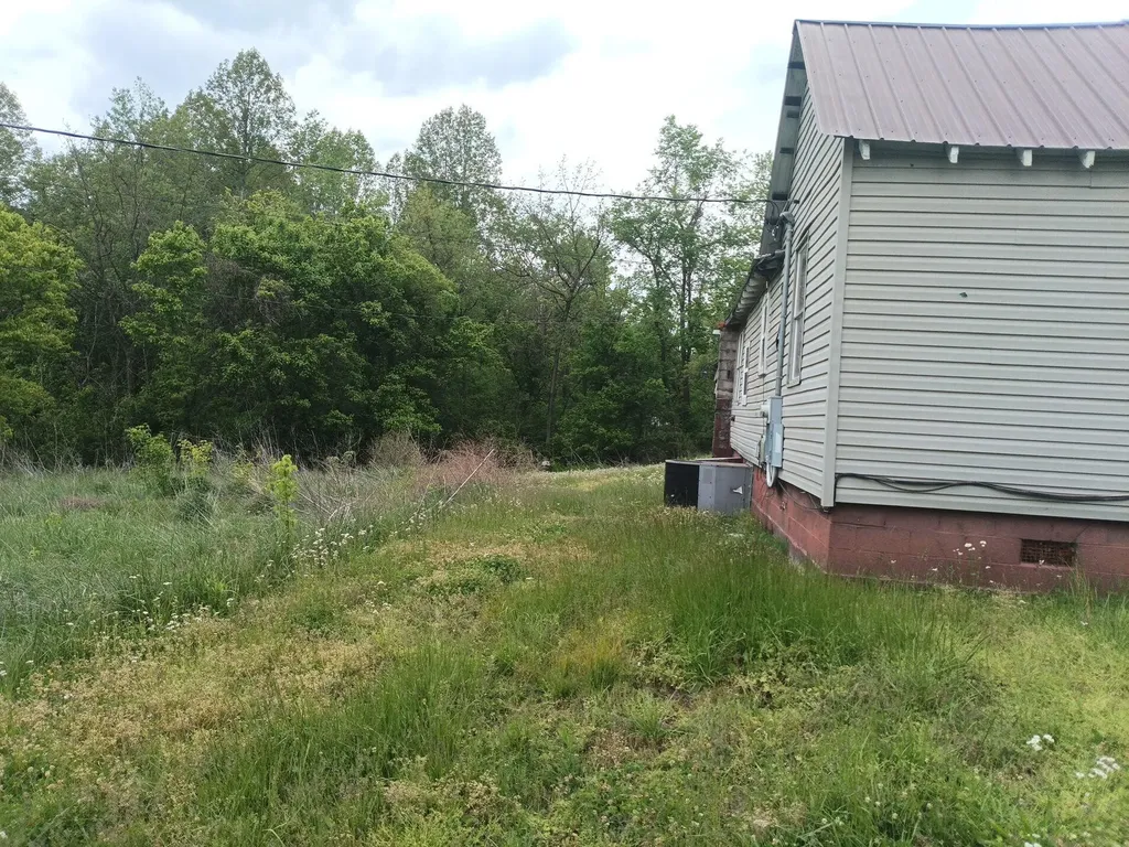 2933 Key Route-1092 Flat Gap KY 41219
