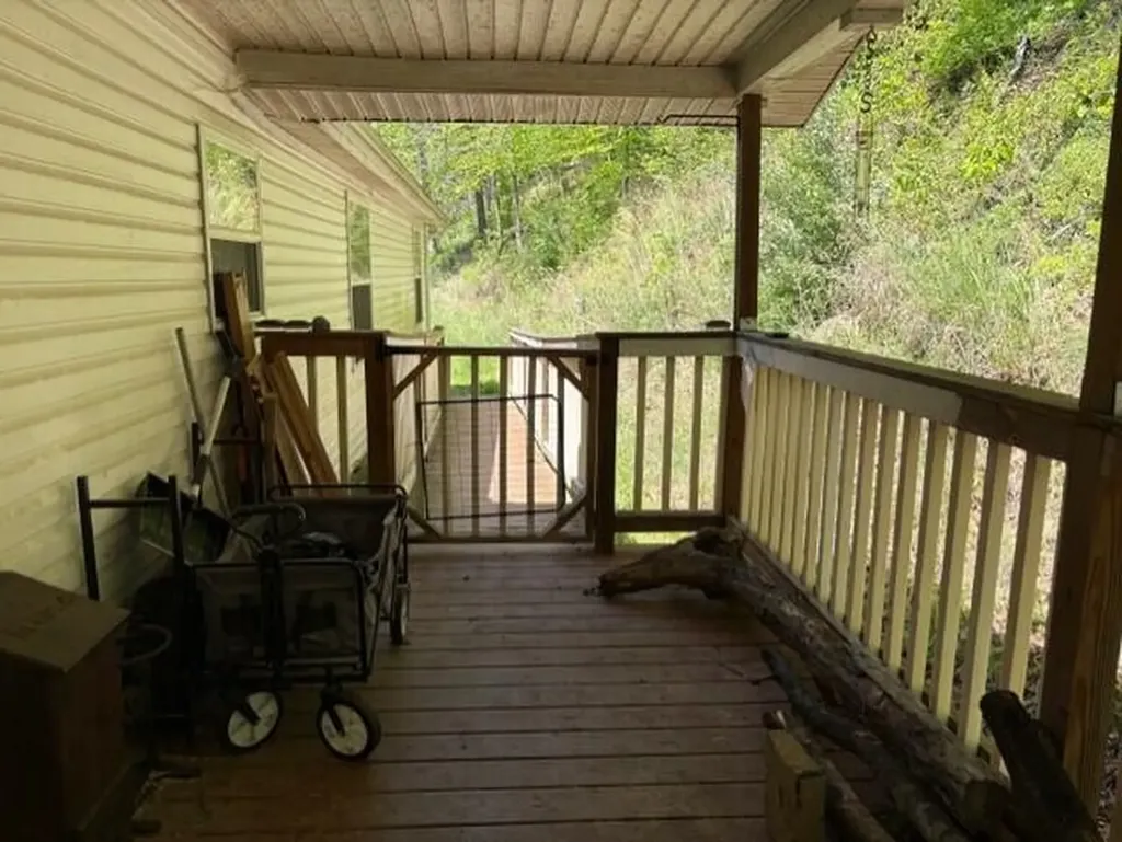 100 Litteral Fork Road Salyersville KY 41465