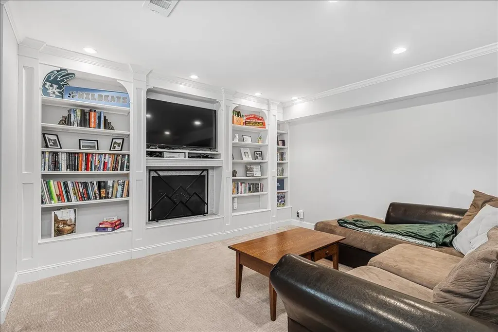 2913 Jason Court Lexington KY 40503