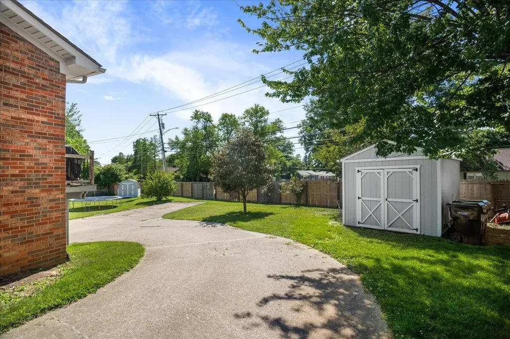 2913 Jason Court Lexington KY 40503
