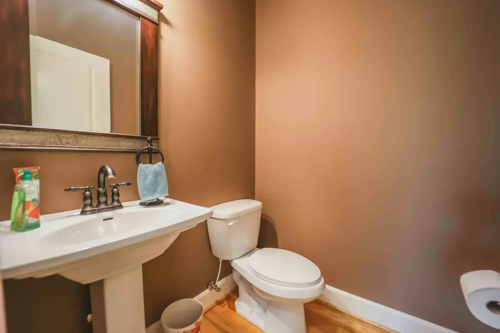 450 White Oak Drive Nancy KY 42544