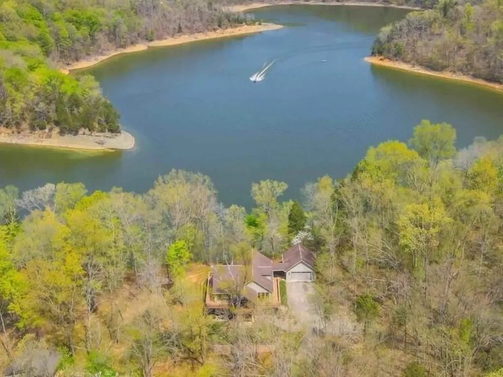 450 White Oak Drive Nancy KY 42544