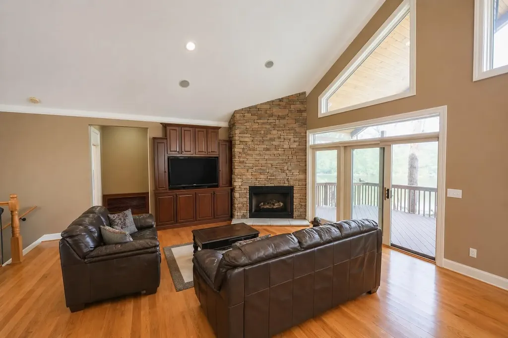 450 White Oak Drive Nancy KY 42544