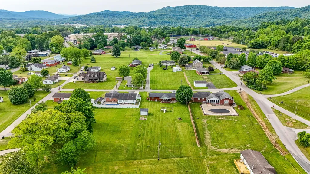 90 Curd Road Williamsburg KY 40769