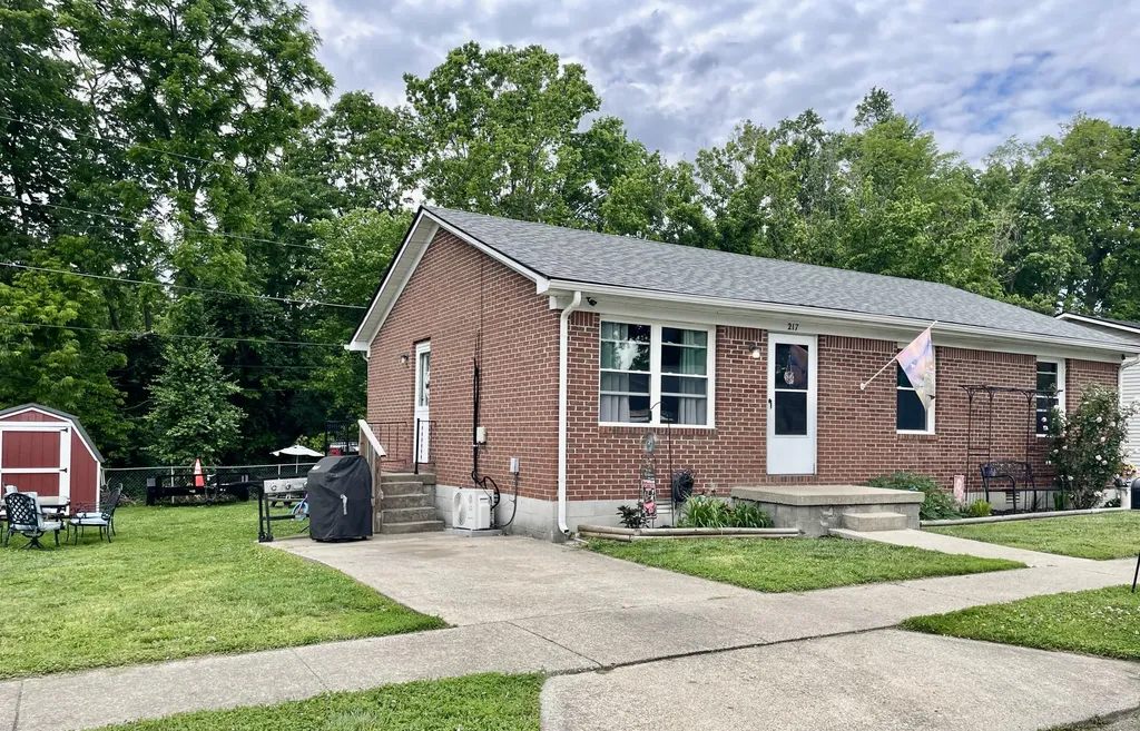 217 Green Street Nicholasville KY 40356