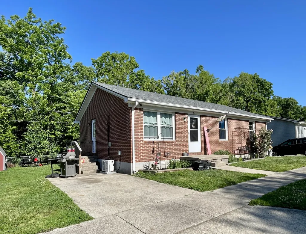 217 Green Street Nicholasville KY 40356