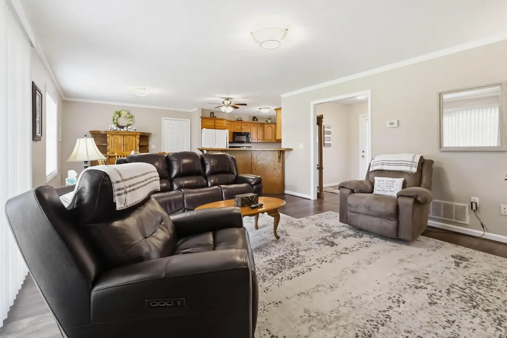 176 Ridgefield Drive Liberty KY 42539